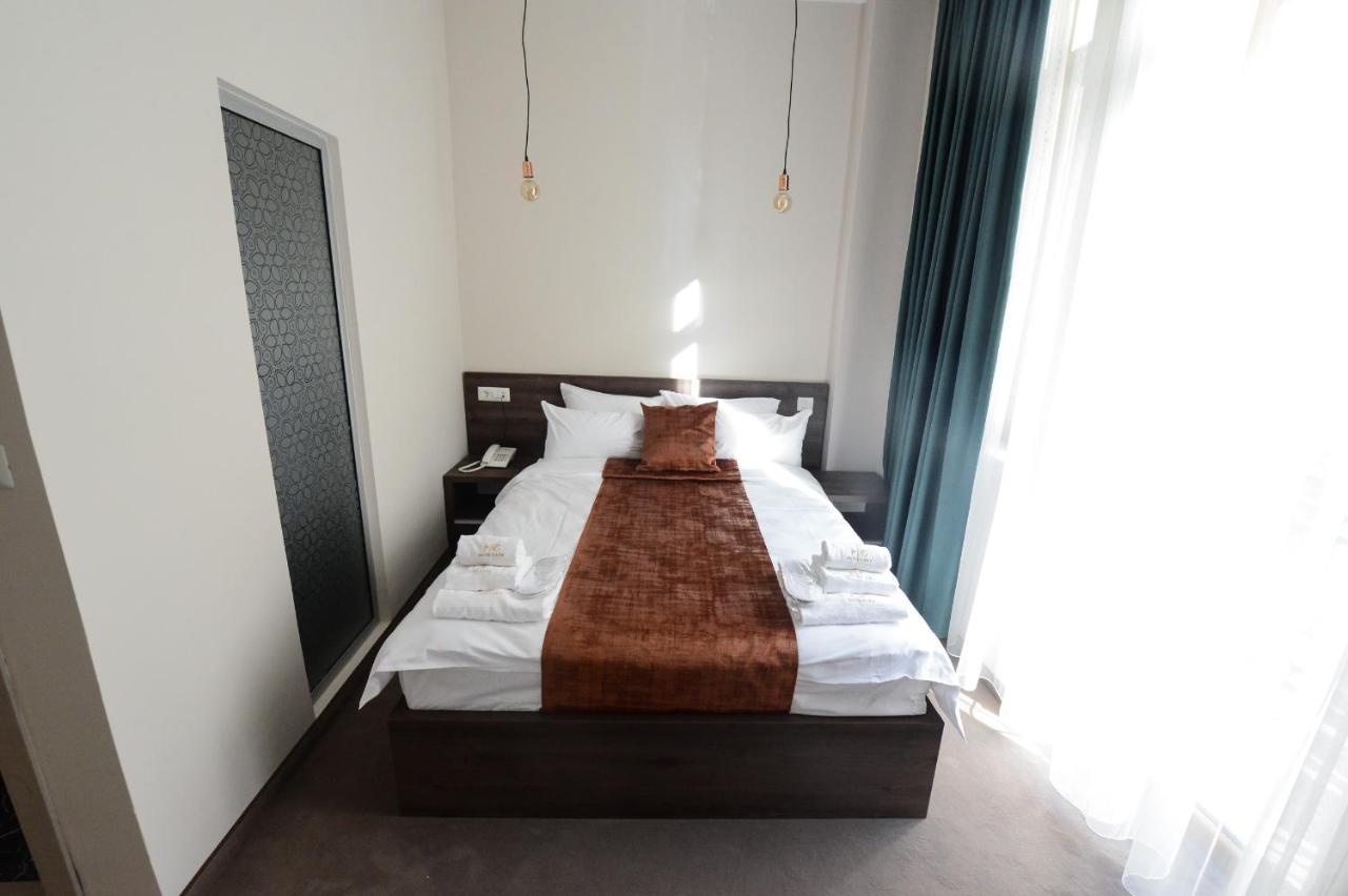 Hotel Cara 28 Skopje Luaran gambar