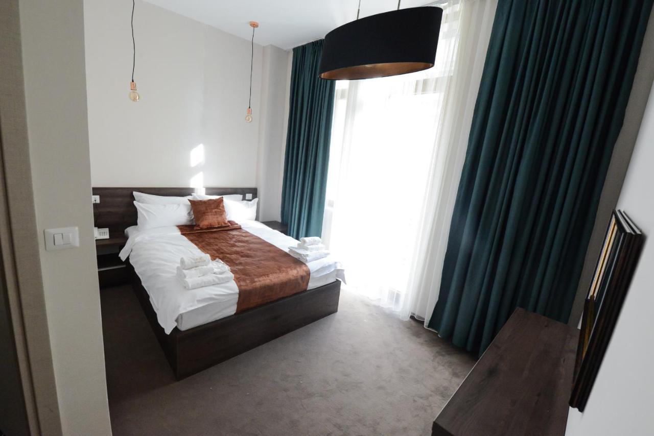 Hotel Cara 28 Skopje Luaran gambar