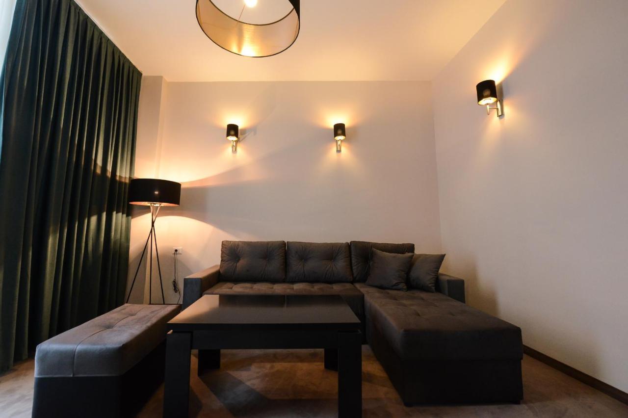 Hotel Cara 28 Skopje Luaran gambar