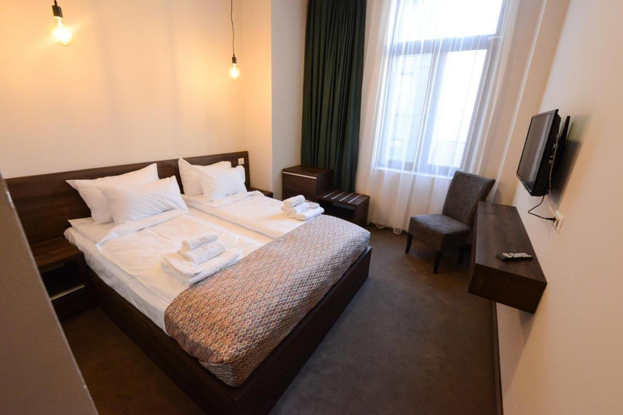 Hotel Cara 28 Skopje Luaran gambar