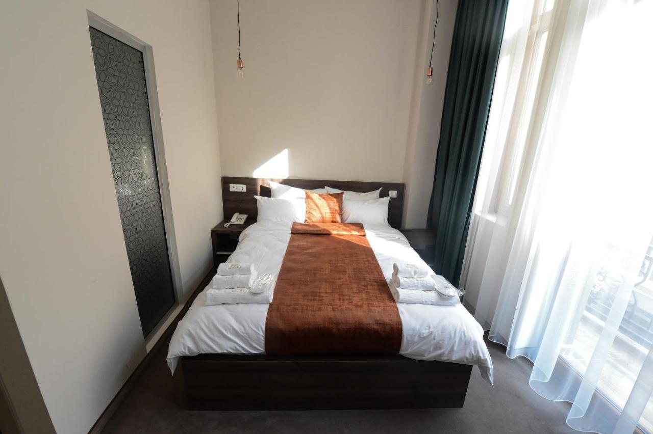 Hotel Cara 28 Skopje Luaran gambar