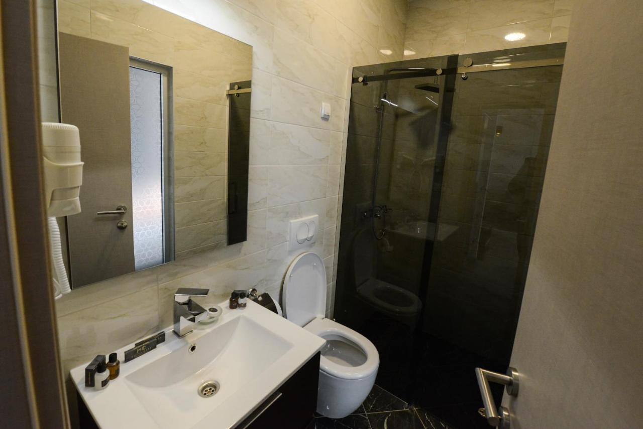 Hotel Cara 28 Skopje Luaran gambar