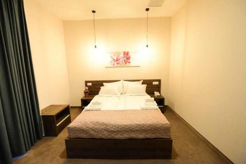 Hotel Cara 28 Skopje Luaran gambar