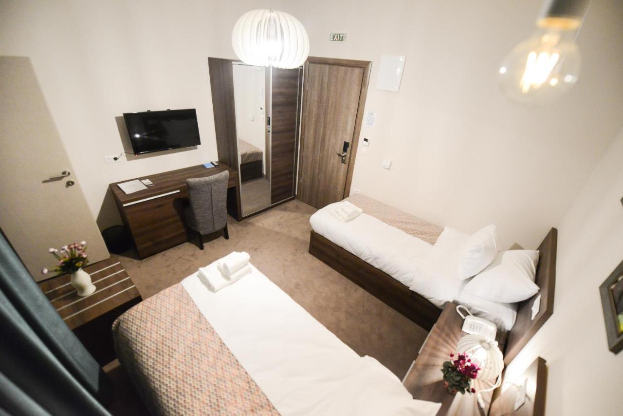 Hotel Cara 28 Skopje Bilik gambar